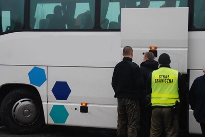Funkcjonariusze SG zatrzymują cudzoziemca 