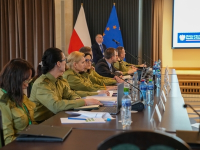 Delegacja funkcjonariuszy SG 