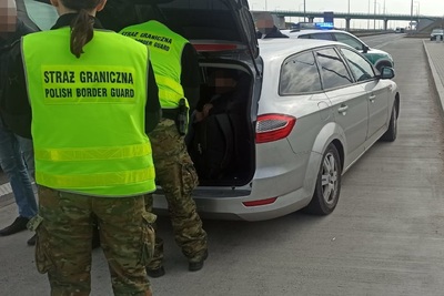 Ujawnieni kurierzy i nielegalni migranci 