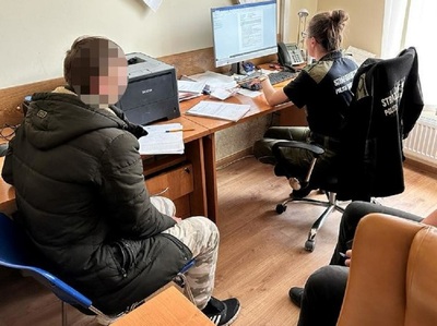 Przesłuchiwany kurier 