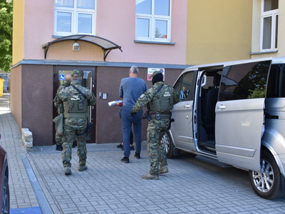 Więzienie za przemyt cudzoziemców 