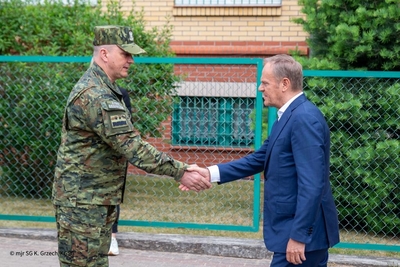 Premier RP i Komendant Główny SG podczas odprawy służb Premier RP i Komendant Główny SG podczas odprawy służb