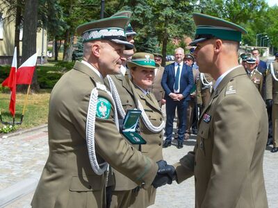 Komendant Główny SG, Komendant WMOSG  podczas uroczystości zmiany na stanowisku Komendanta Warmińsko-Mazurskiego Oddziału Straży Granicznej Komendant Główny SG, Komendant WMOSG  podczas uroczystości zmiany na stanowisku Komendanta Warmińsko-Mazurskiego Oddziału Straży Granicznej