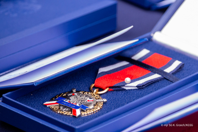 Medal z napisem Policja Medal z napisem Policja
