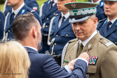Komendant Główny Straży Granicznej otrzymuje odznaczenie Komendant Główny Straży Granicznej otrzymuje odznaczenie