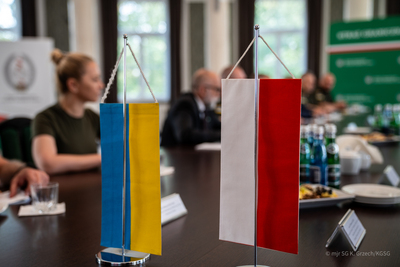 Flagi stołowe Ukrainy i Polski Flagi stołowe Ukrainy i Polski