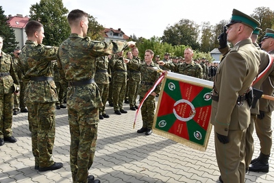 Funkcjonariusze Straży Granicznej podczas ślubowania w Śląskim Oddziale SG. Funkcjonariusze Straży Granicznej podczas ślubowania w Śląskim Oddziale SG.