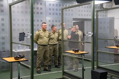 Komendant Główny SG z kadrą kierowniczą oddziału na strzelnicy w Nadbużańskim Oddziale SG. Komendant Główny SG z kadrą kierowniczą oddziału na strzelnicy w Nadbużańskim Oddziale SG.