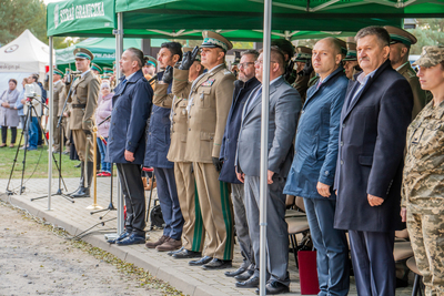 Zgromadzeni goście podczas Uroczystych obchodów 85. rocznicy bitwy pod Wytycznem Zgromadzeni goście podczas Uroczystych obchodów 85. rocznicy bitwy pod Wytycznem