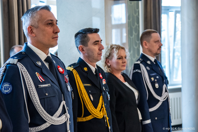 Szefowie resortów podległych Ministerstwu Spraw Wewnętrznych i Administracji podczas uroczystości z okazji Narodowego Święta Niepodległości w Komendzie Głównej Straży Granicznej Szefowie resortów podległych Ministerstwu Spraw Wewnętrznych i Administracji podczas uroczystości z okazji Narodowego Święta Niepodległości w Komendzie Głównej Straży Granicznej
