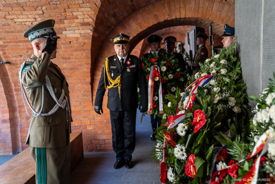Uroczyste obchody upamiętniające 85. rocznicę Zbrodni Katyńskiej Uroczyste obchody upamiętniające 85. rocznicę Zbrodni Katyńskiej
