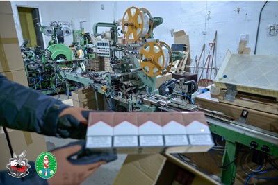Urządzenia do produkcji nielegalnych wyrobów tytoniowych. Urządzenia do produkcji nielegalnych wyrobów tytoniowych.