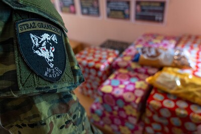 Prezenty przekazane przez funkcjonariusza SG Prezenty przekazane przez funkcjonariusza SG