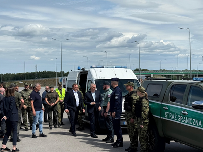 Spotkanie szefów MSW Polski i Litwy na granicy w Budzisku Spotkanie szefów MSW Polski i Litwy na granicy w Budzisku