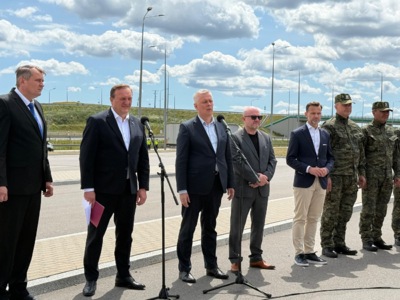Spotkanie szefów MSW Polski i Litwy na granicy w Budzisku Spotkanie szefów MSW Polski i Litwy na granicy w Budzisku