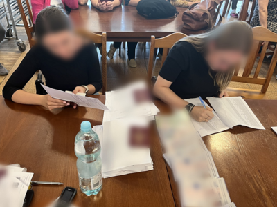 Funkcjonariusze Straży Granicznej podczas wykonywania czynności służbowych Funkcjonariusze Straży Granicznej podczas wykonywania czynności służbowych