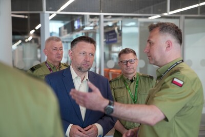 Wizyta Ministra Spraw Wewnętrznych i Administracji w Placówce Straży Granicznej Warszawa-Okęcie Wizyta Ministra Spraw Wewnętrznych i Administracji w Placówce Straży Granicznej Warszawa-Okęcie
