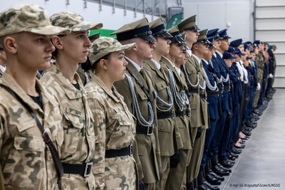 Trwa finałowa rywalizacja II Ogólnopolskiego Przeglądu Musztry Klas Mundurowych Trwa finałowa rywalizacja II Ogólnopolskiego Przeglądu Musztry Klas Mundurowych