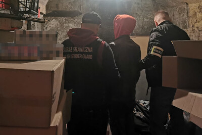 Zatrzymane nielegalne substancje i papierosy Zatrzymane nielegalne substancje i papierosy
