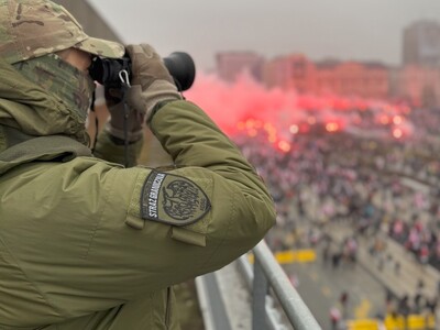 Funkcjonariusze Straży Granicznej podczas zabezpieczenia obchodów Narodowego Święta Niepodległości w Warszawie Funkcjonariusze Straży Granicznej podczas zabezpieczenia obchodów Narodowego Święta Niepodległości w Warszawie