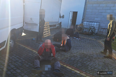 Cios w przestępczość akcyzową: aresztowano 14 osób i ujawniono towar o wartości 28 mln złotych Cios w przestępczość akcyzową: aresztowano 14 osób i ujawniono towar o wartości 28 mln złotych