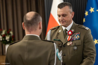 Wyróżnienia i awanse z okazji Święta Niepodległości 