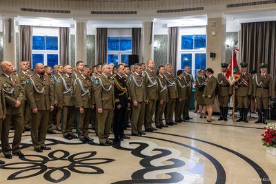 Wyróżnienia i awanse z okazji Święta Niepodległości 