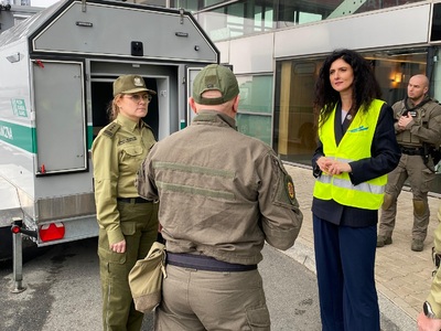 Nowe samochody dla wrocławskich funkcjonariuszy Straży Granicznej Nowe samochody dla wrocławskich funkcjonariuszy Straży Granicznej