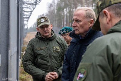 Wizyta Wiceministra SWiA na granicy polsko-białoruskiej Wizyta Wiceministra SWiA na granicy polsko-białoruskiej