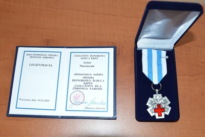 Odznaczenie i legitymacja Odznaczenie i legitymacja