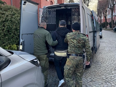 Zatrzymany przez funkcjonariuszy SG. 