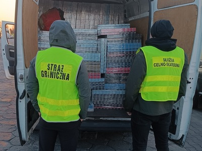 Kontrabanda ukryta w busie 