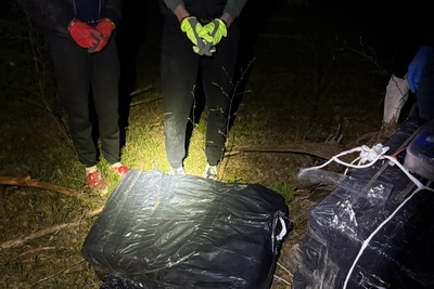 Pakunki z nielegalnymi papierosami Pakunki z nielegalnymi papierosami