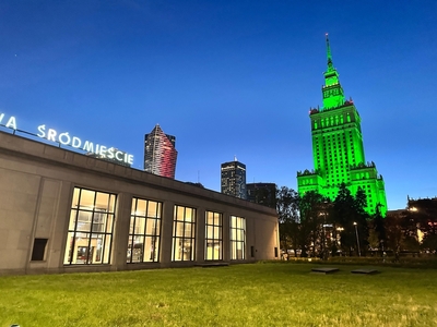 Zielona iluminacja Pałacu Kultury i Nauki z okazji 35-lecia Straży Granicznej Zielona iluminacja Pałacu Kultury i Nauki z okazji 35-lecia Straży Granicznej