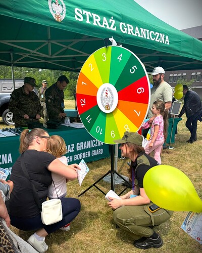 Straż Graniczna na rodzinnym pikniku „Bezpieczne Niebo – Rodzinny Dzień z Dronami” Straż Graniczna na rodzinnym pikniku „Bezpieczne Niebo – Rodzinny Dzień z Dronami”