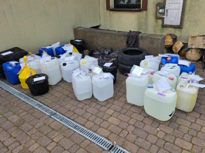 Zabezpieczone pojemniki i worki Zabezpieczone pojemniki i worki
