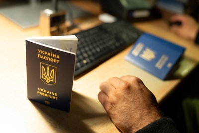 Poszukiwana za jazdę w stanie nietrzeźwości zatrzymana z fałszywymi dokumentami