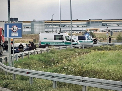 Zatrzymani przemytnicy i sześciu migrantów Zatrzymani przemytnicy i sześciu migrantów