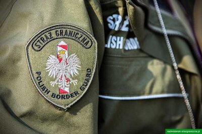 Miał zakaz pobytu, a w mieszkaniu niezarejestrowany kastet Miał zakaz pobytu, a w mieszkaniu niezarejestrowany kastet