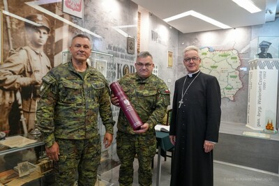 Wizyta Biskupa Polowego w Komendzie Głównej Straży Granicznej Wizyta Biskupa Polowego w Komendzie Głównej Straży Granicznej