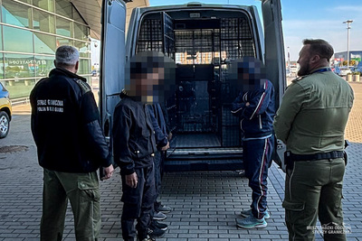 Czterech migrantów ukrytych w ciężarówce. Wspólna akcja Straży Granicznej i Policji na Podkarpaciu Czterech migrantów ukrytych w ciężarówce. Wspólna akcja Straży Granicznej i Policji na Podkarpaciu