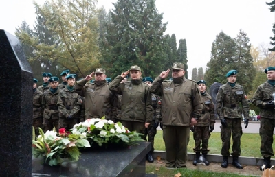 Hołd spoczywającym na warszawskim Cmentarzu Wojskowym na Powązkach żołnierzom Korpusu Ochrony Pograniczna i Straży Granicznej II RP Hołd spoczywającym na warszawskim Cmentarzu Wojskowym na Powązkach żołnierzom Korpusu Ochrony Pograniczna i Straży Granicznej II RP