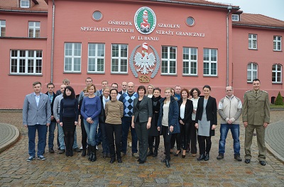 Zdjęcie grupowe z uczestnikami warsztatów 