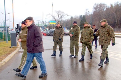 na przejściu granicznym 