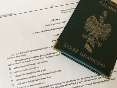 Ustawa o zatrudnieniu i legitymacja funkcjonariusza SG 