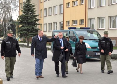 Goście z Komendantem BiOSG podczas wizyty 