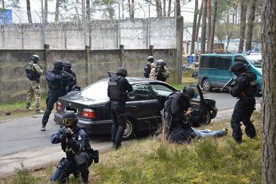 ćwiczenia w Zakładzie Karnym w Krzywańcu