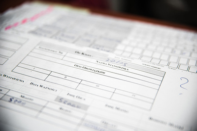 sfałszowane dokumenty