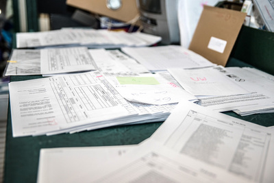 sfałszowane dokumenty