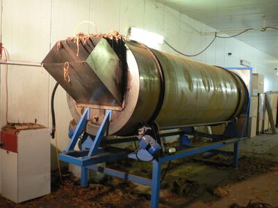 nielegalna linia do produkcji tytoniu